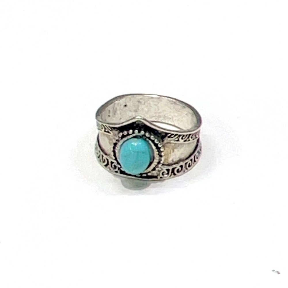 Vintage Like Faux Turquoise Stone color Silver plated Ring 
Size 7
